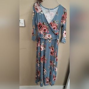 Motherbee Maternity Floral Maternity dress xl